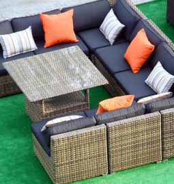 When Is the Best Time to Buy Outdoor Furniture?