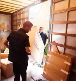 Ensuring the Safety of Your Belongings: A Guide to Choosing Reliable Movers