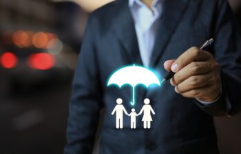 How Insurance Specialists Help You Avoid Common Coverage Gaps