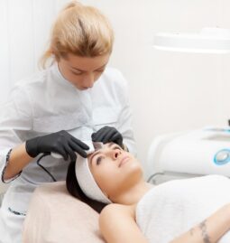 What Career Opportunities Exist After Completing a Medical Aesthetician Course?