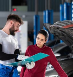 What Are the Key Factors in Choosing the Right Auto Body Shop?